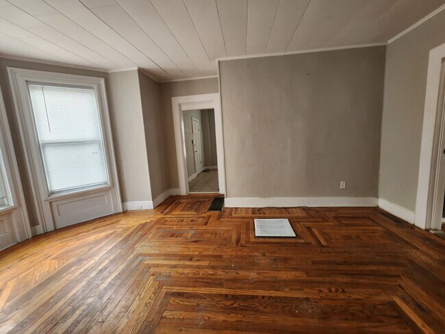 Photo - 74 William St Unit 1F