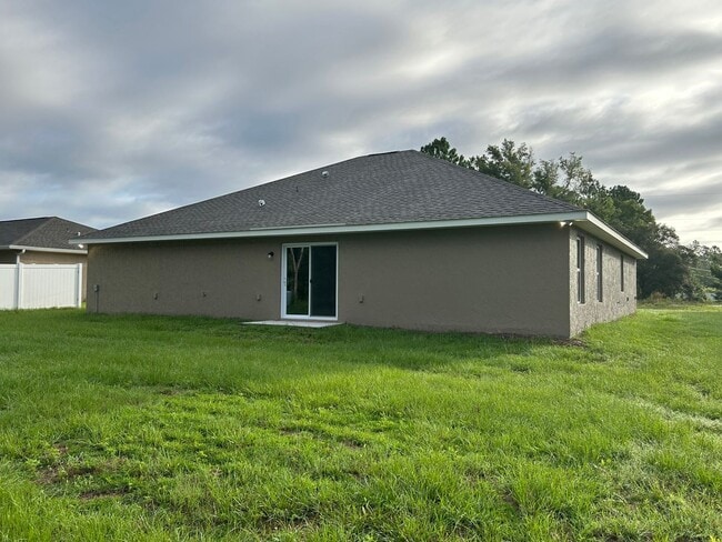 Photo - New Three Bedroom Rental In Marion Oaks