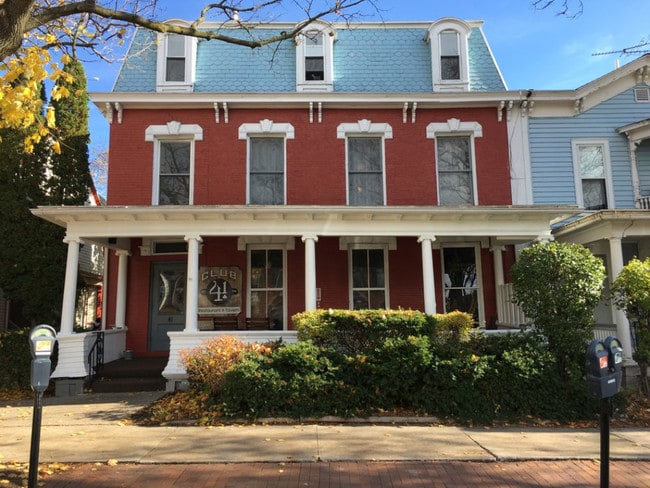 Primer piso 3 habitaciones en 41 Main Street - 41 Main St Apartamentos