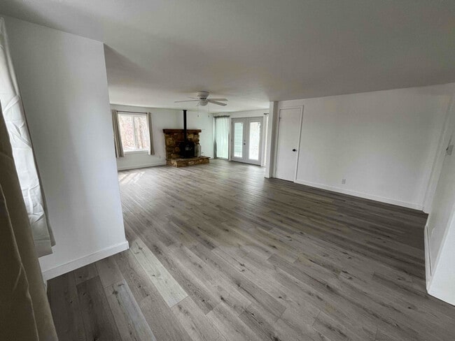 Photo - 5513 Monument Point Rd