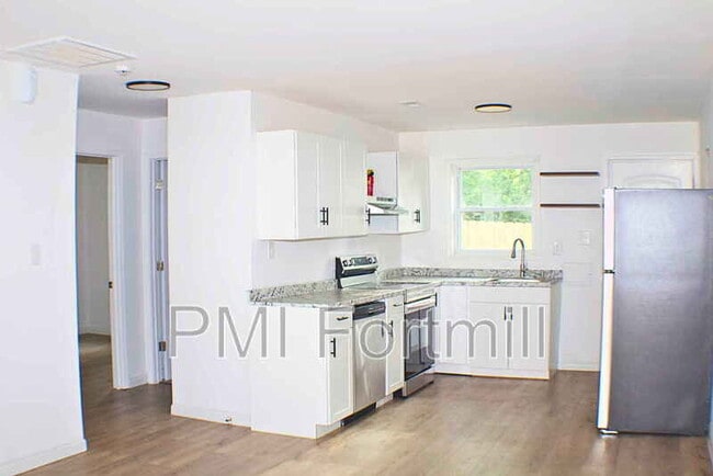 Photo - 209B Friedheim St