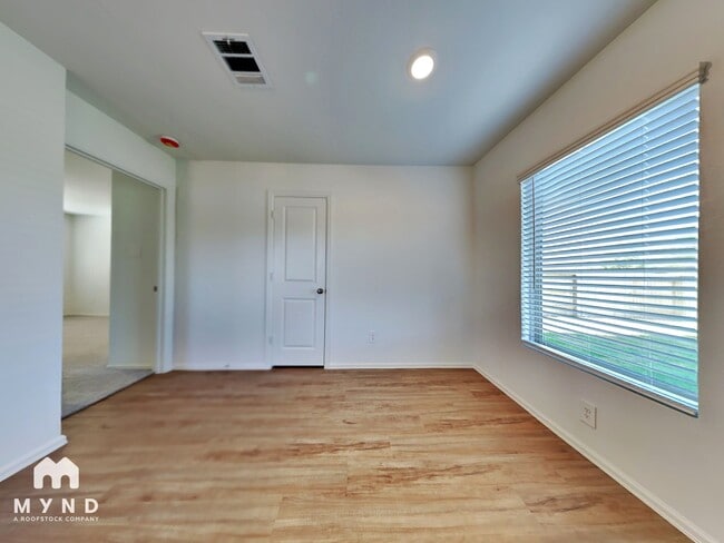 Photo - 513 Brook Terrance Ln