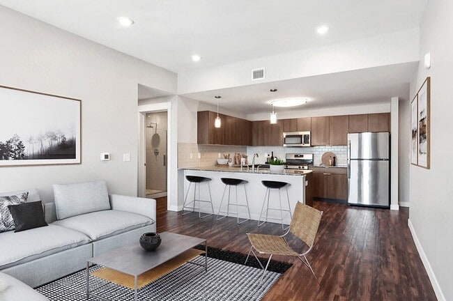 Seven Skies Apartments
