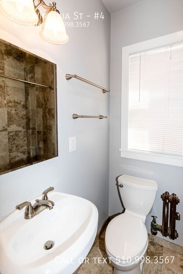 Photo - 2505 Virginia St