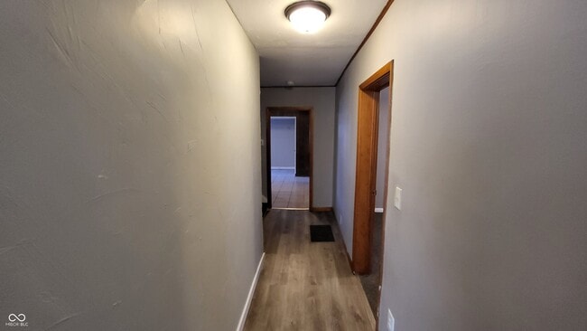 Photo - 330 W 6th St