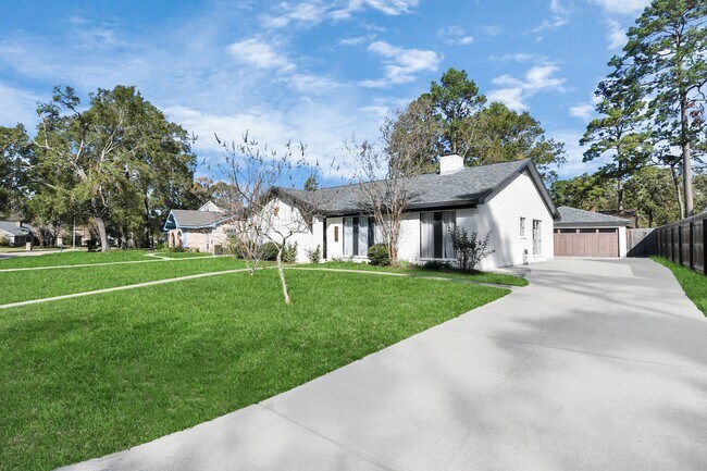 Photo - 1971 Round Spring Dr