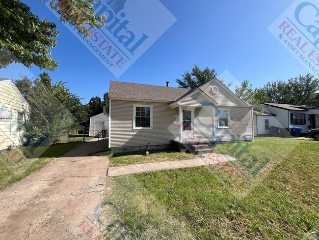 Photo - Cute 2 Bedroom with Detached Garage