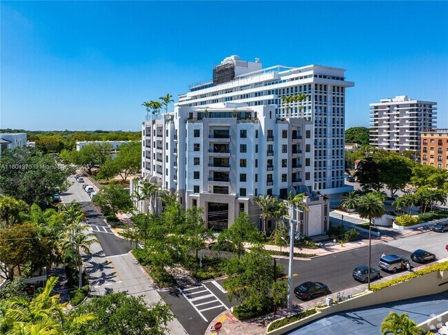 Building Photo - 701 Valencia Ave Unit 402 Rental