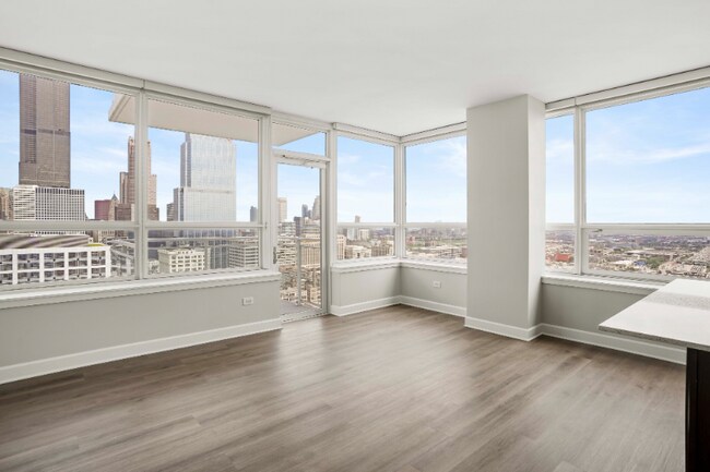 Building Photo - 797 W Adams St Rental