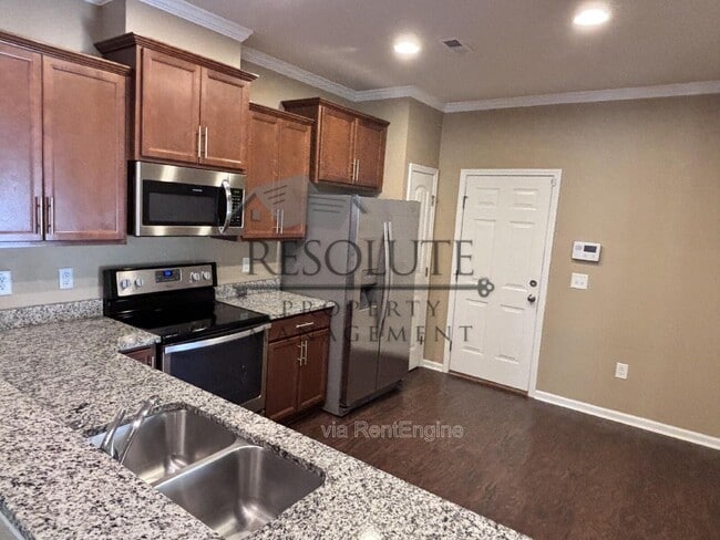 Photo - 240 Lynchwick Ln