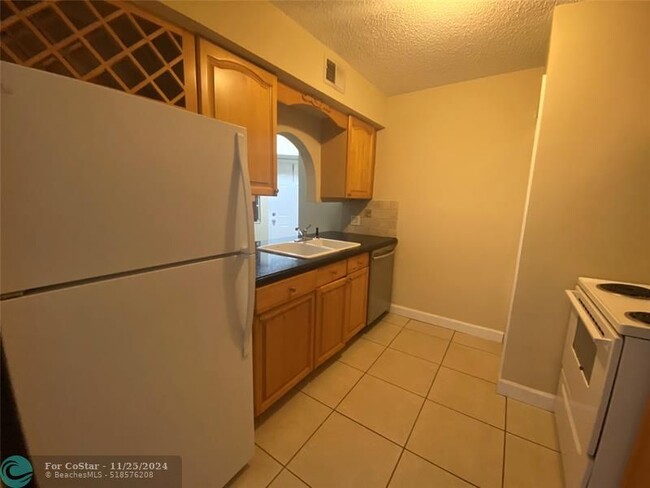 Photo - 334 SW 86th Ave Condominio Unidad 204