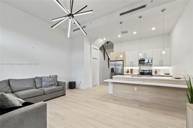 Photo - 4433 NW 9th St.