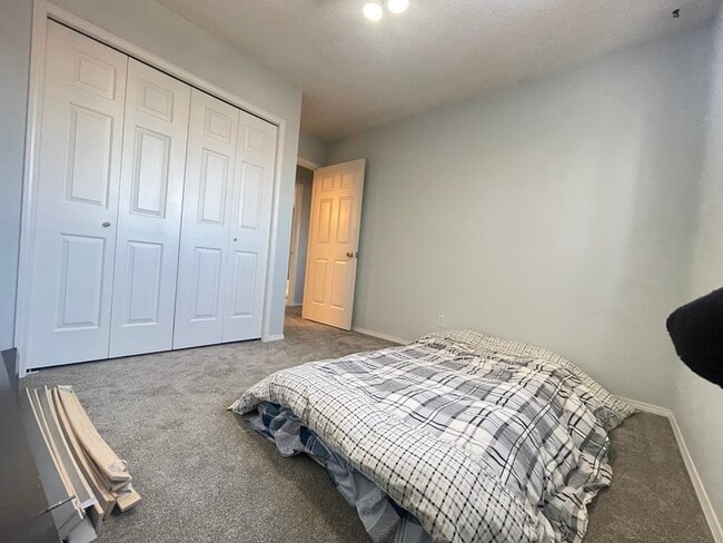 Photo - 8105-188A 188a St NW