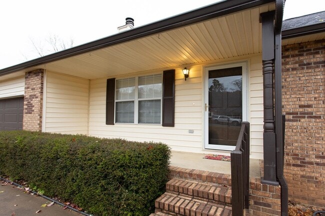 Photo - 5609 Landrum Dr