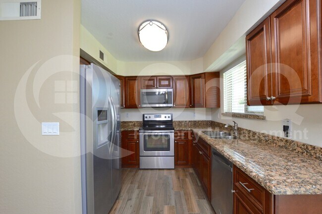 Photo - 729 E Laredo St