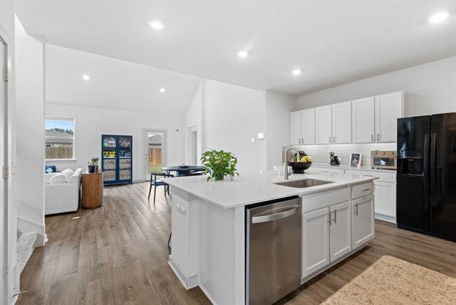 Photo - 106 Creston St