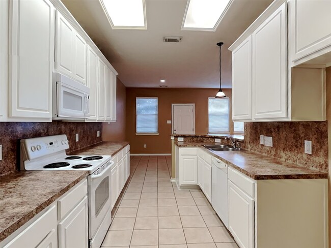 Photo - 6220 Stoney Creek Dr