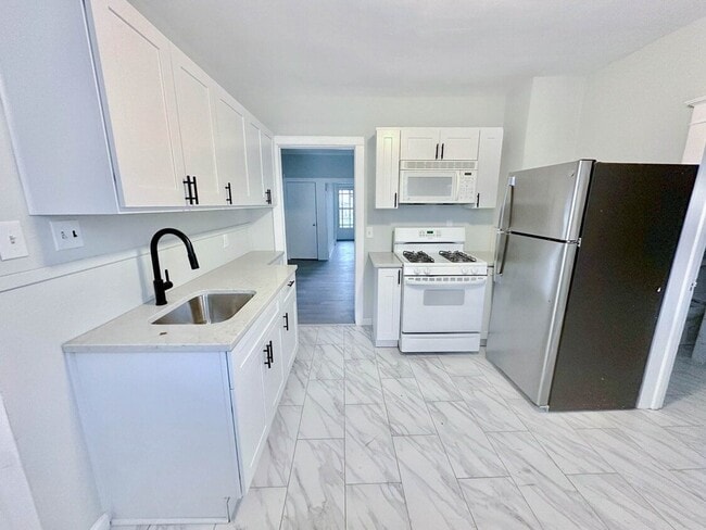 Photo - 420 W Chestnut Ave