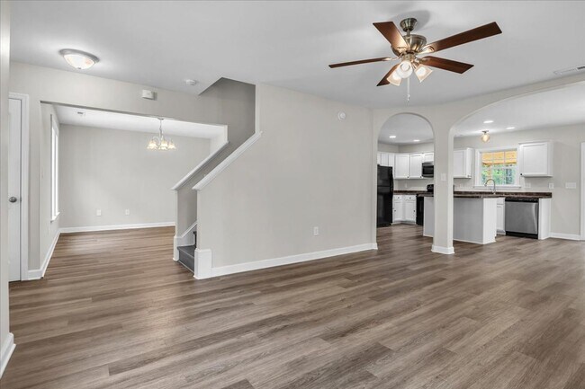 Photo - 3 Bedroom 2.5 Bathroom Home