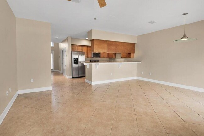 Photo - "Spacious 2-Bed Townhouse in Prime Fort Walton Beach Location" Unit B