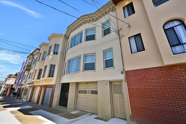 Building Photo - 566 21st Ave Unit Apt 2