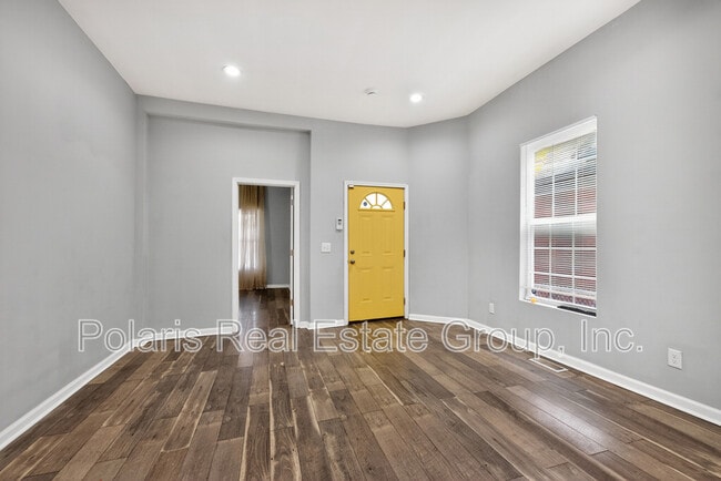 Photo - 262 Eastern Ave