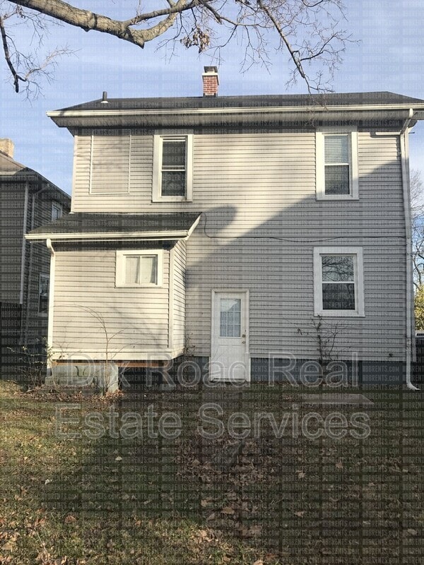 714 Poplar St