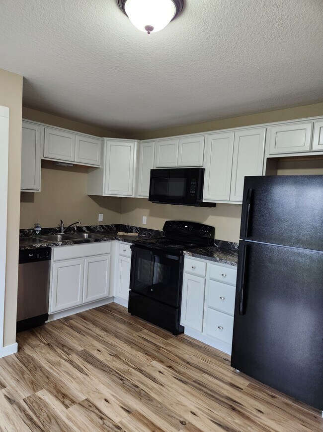 1260 Norton St Unit 3