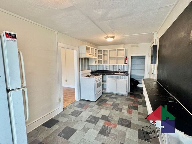 Photo - Amazing Two Bedroom in Burlington - $500 OFF FIRST MONTHS RENT WHEN YOU SIGN A LEASE BY 9/15!