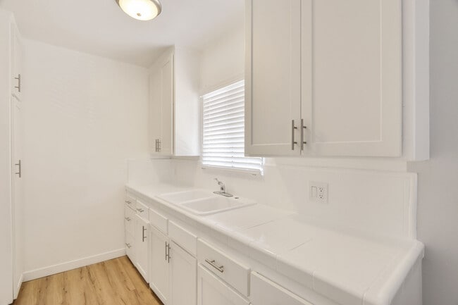 Photo - 4018-4024 Gelber Place