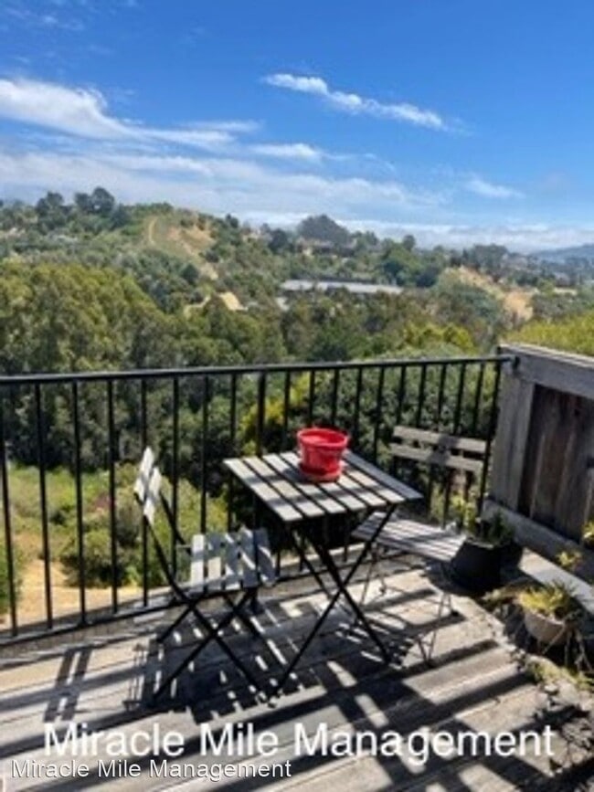 Photo - 1 br, 1 bath House - 560 Seaver Drive