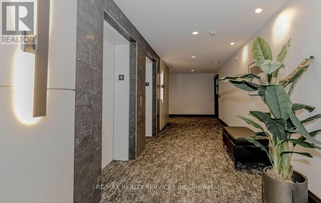 Photo - 480 Gordon Krantz Ave Unit 402