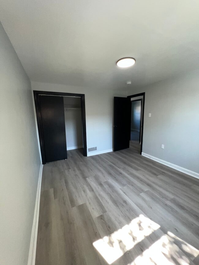 Photo - 2621 Price St