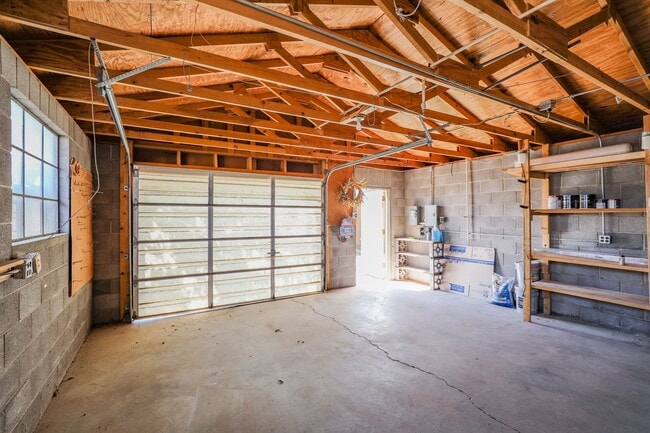 Photo - Spacious 4 Bedroom Home with Workshop