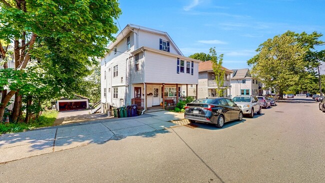 Building Photo - 29 Fifield St Unit 29