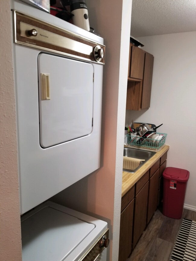 Building Photo - 10 Juniper Trl Unit #10 Juniper Trail Rental