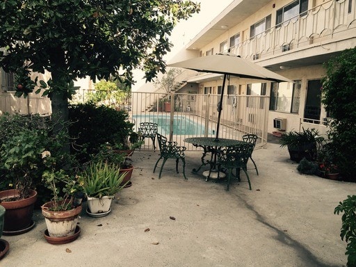 Building Photo - 4901 Laurel Canyon Blvd Unit 11