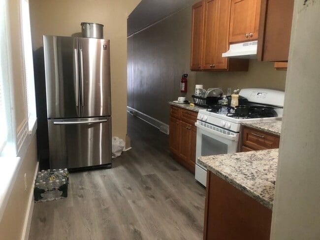 Photo - Fantastic 2 Bedroom/2 Bath Home! Recently Renovated Kitchen & Baths!