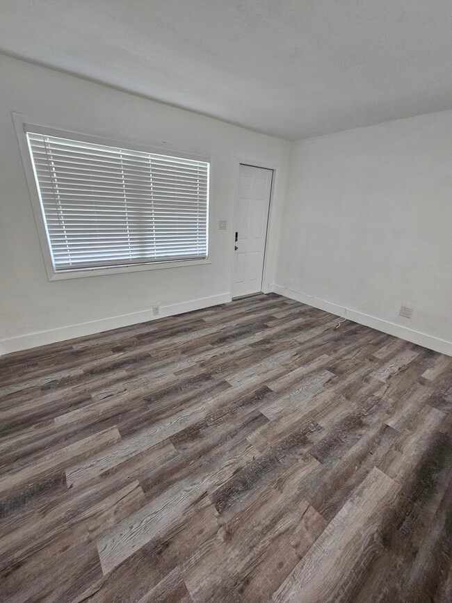 Photo - 2032 Taylor St Unidad 2032