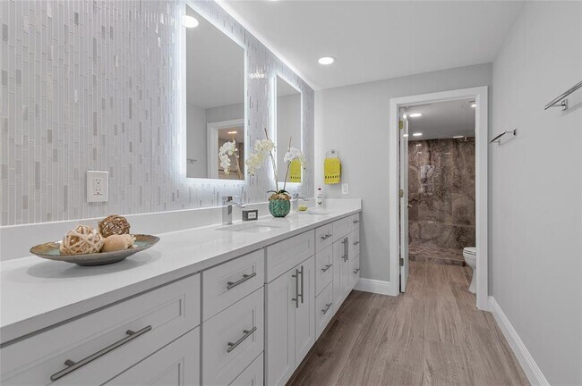 Photo - 777 Bayshore Dr Unit 705