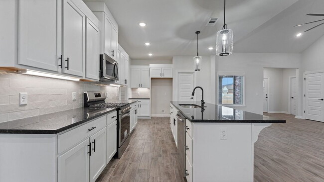 Photo - 109 N Panther Ave