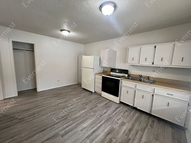 Photo - 12003 Geyer Springs Rd