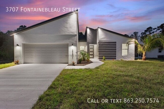 Building Photo - 3707 Fontainebleau St