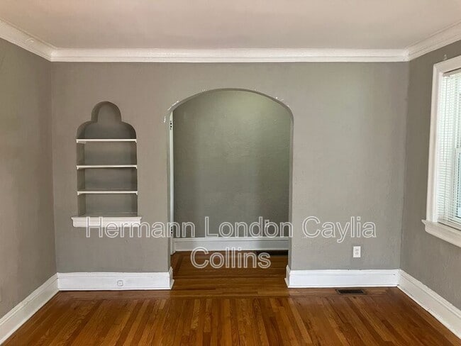 Photo - 7030 Dartmouth Ave