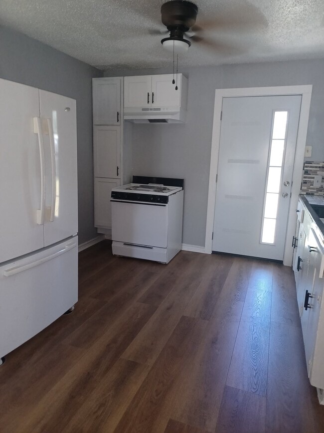 Photo - 2319 Basse Rd