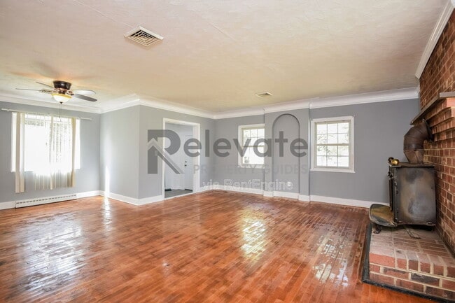 Photo - 4211 Wayside Rd