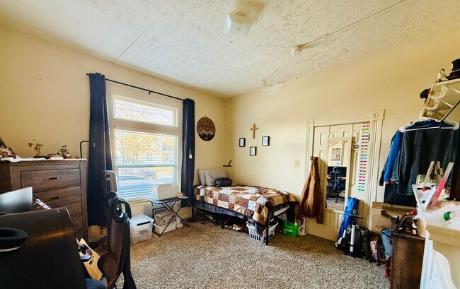 424 Woodland Ave