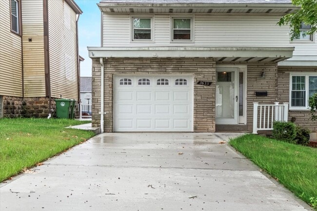 Photo - 3635 Poplar Ave