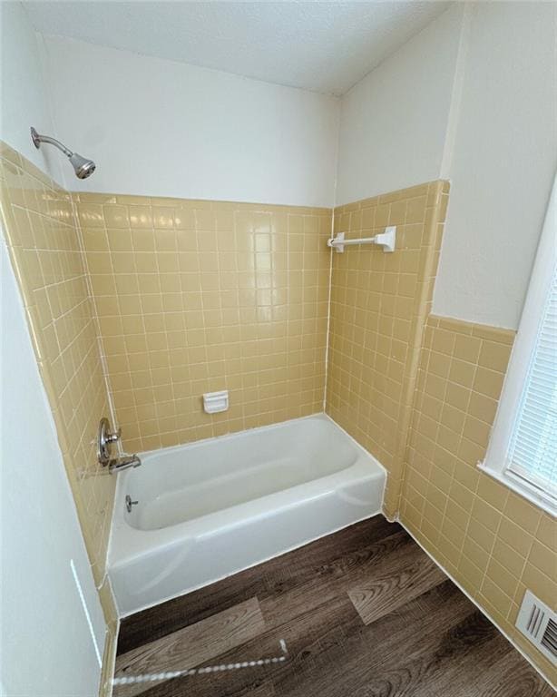 Photo - 1016 Waterside Dr SE