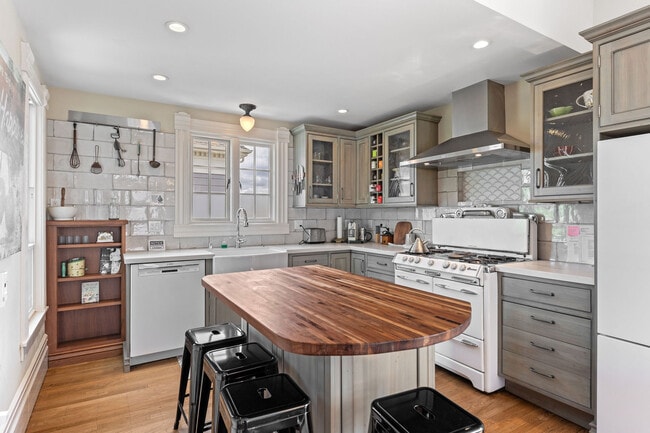 Photo - 1918 Broadway Townhome